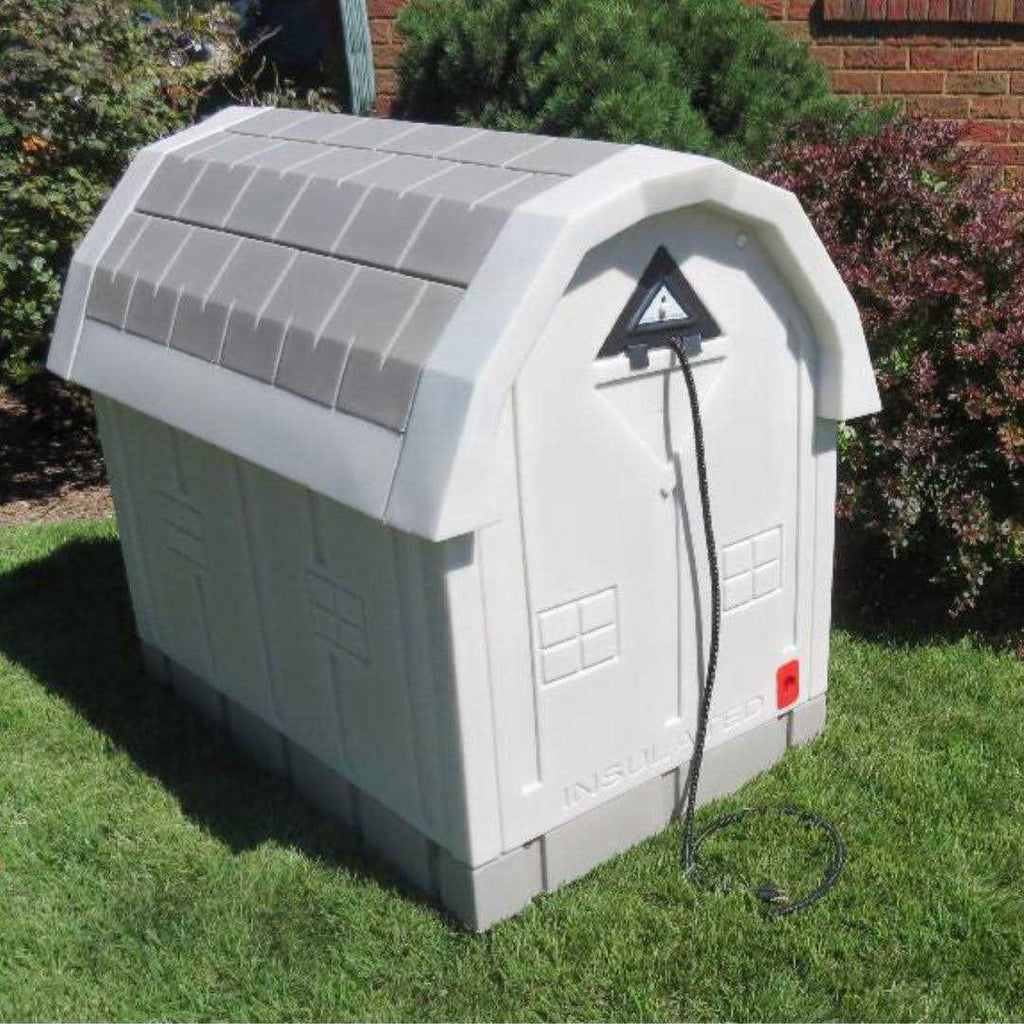 Insulated Dog House with Central Heater E554