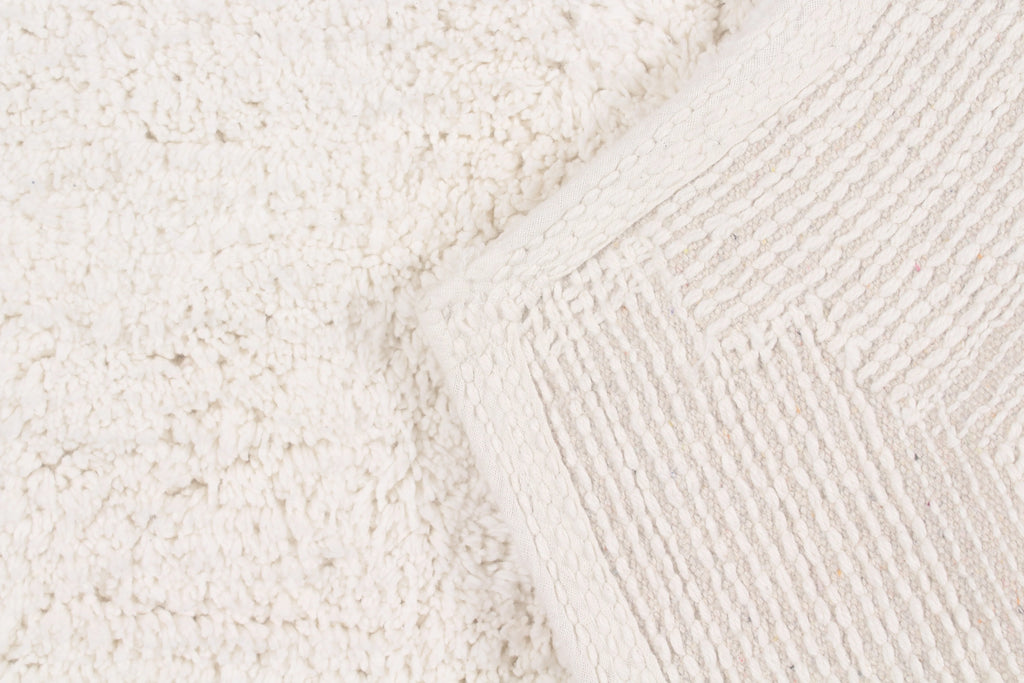 100% Cotton Tufted Bath Rug, Non-Slip, Machine Washable, 30" Round, Ivory O665