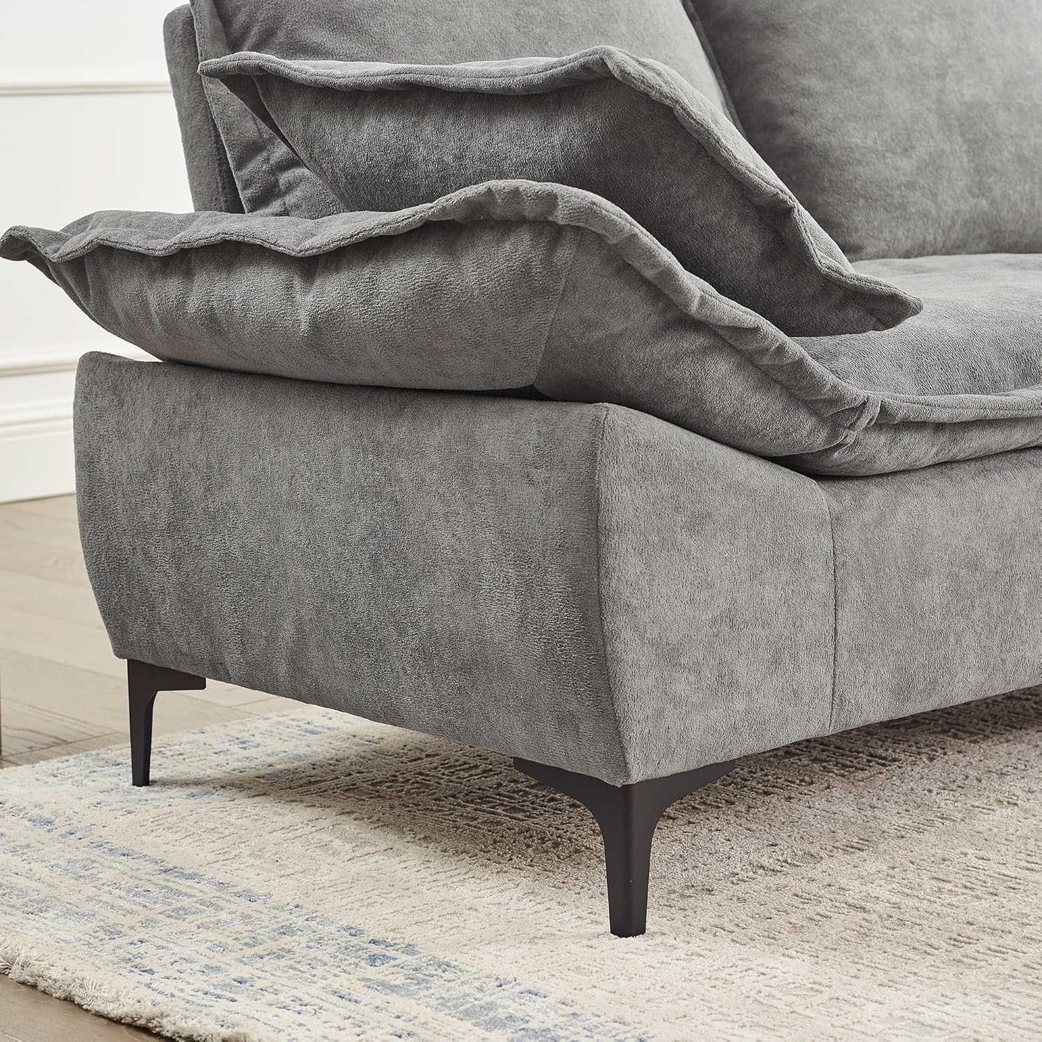 Modern 3-Seater Sofa with 2 Pillows, Grey C80070