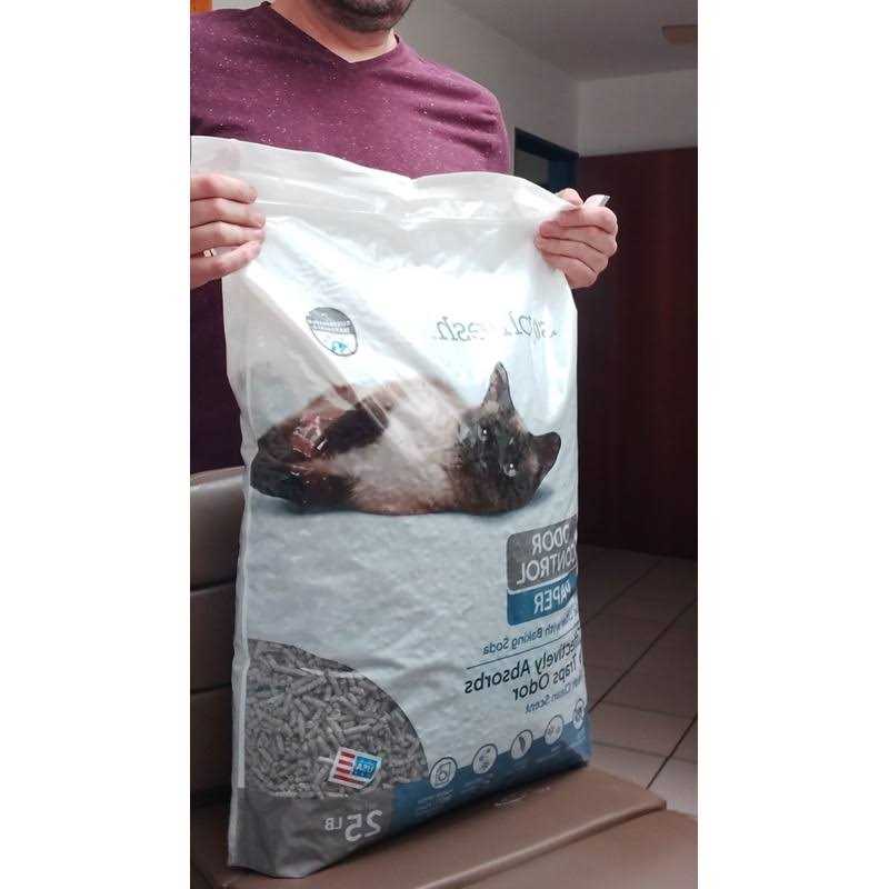 Odor Control Paper Pellet Cat Litter C60412