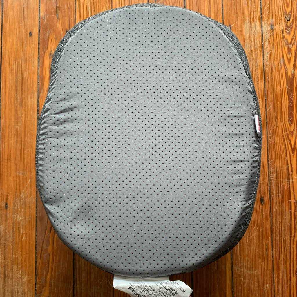 Pet Cave Dog & Cat Bed H931089