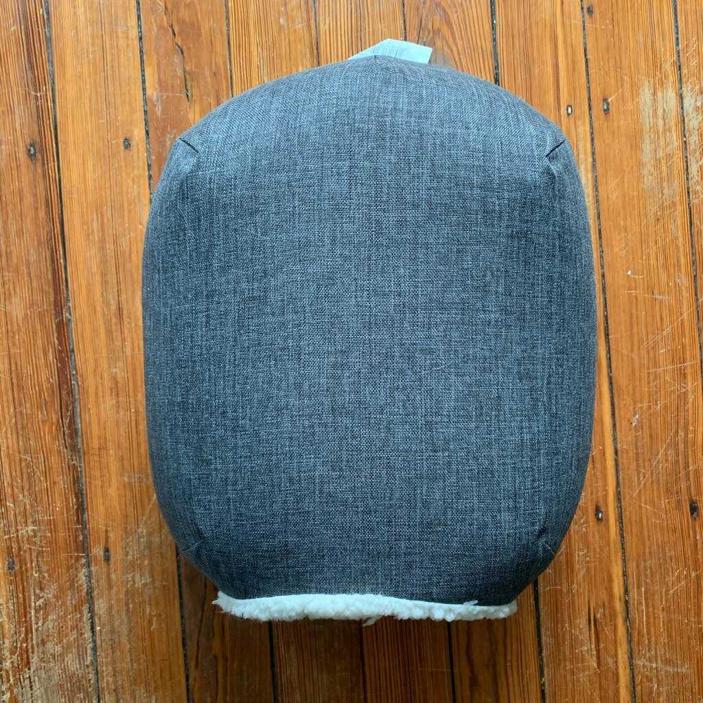 Pet Cave Dog & Cat Bed H931089